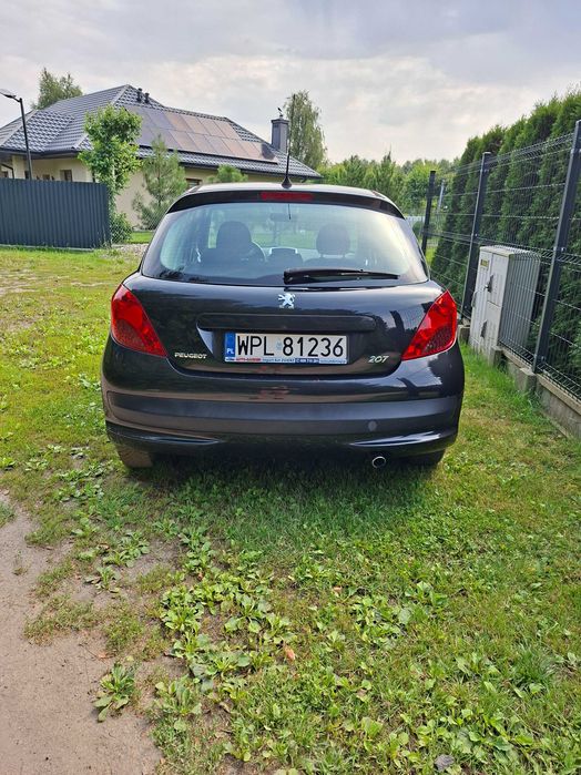 Sprzedam Peugeot 207 - czarny, klimatyzacja, benzyna
