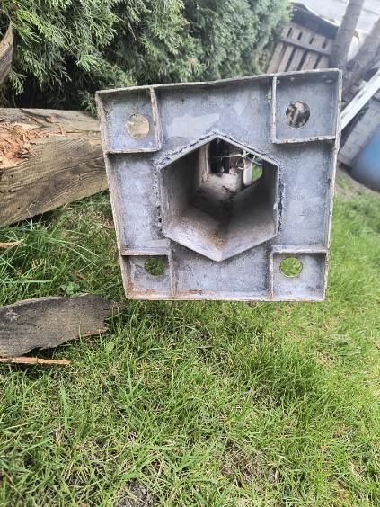 Słup oświetleniowy