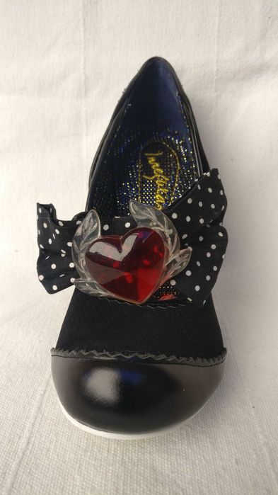 Sapatos IRREGULAR CHOICE Tamanho 36 e 37  Novos