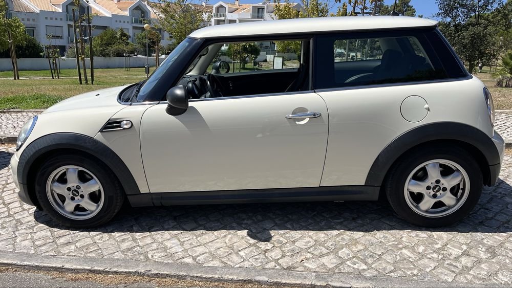 MINI One 1.6 2011 gasolina 182000km (LER descricao)