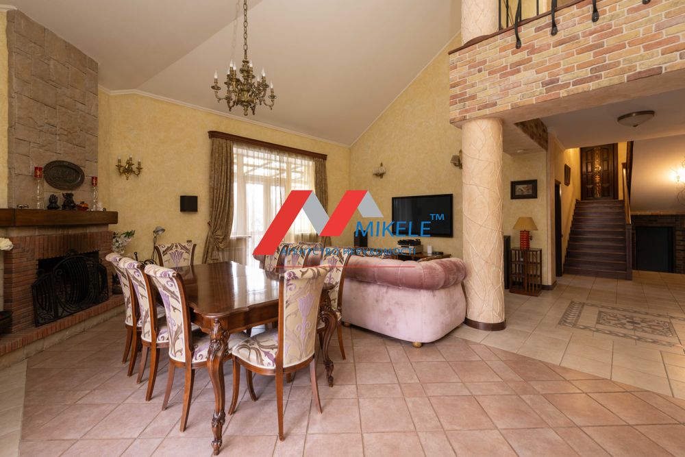 Без комісії Заміський маєток 685 м2 1 га Гостомель км від Києва