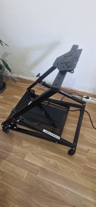 Wheel stand cockpit
