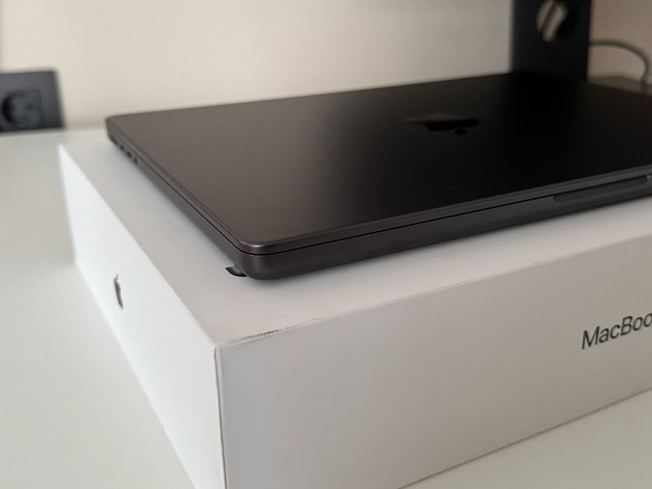 MacBook Pro 14’ m4 (16GB, 512 SAD)