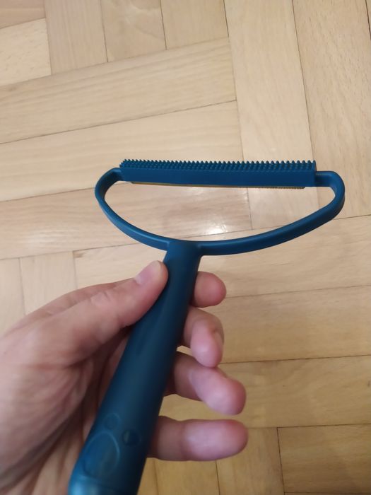 Szczotka do usuwania sierści