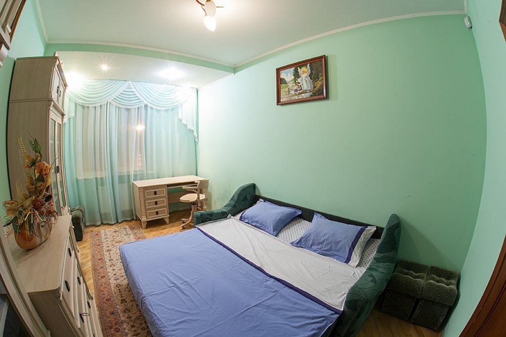 ЖД вокзал Подобово Цілодобово