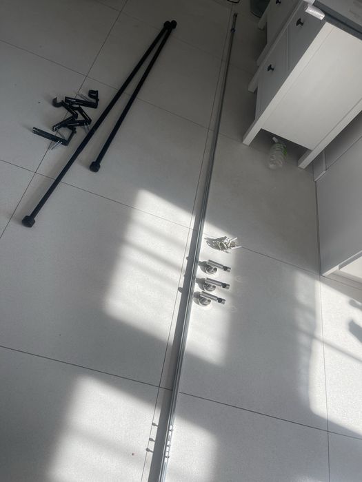 Karnisz stebrny do sufitu 2,5 m