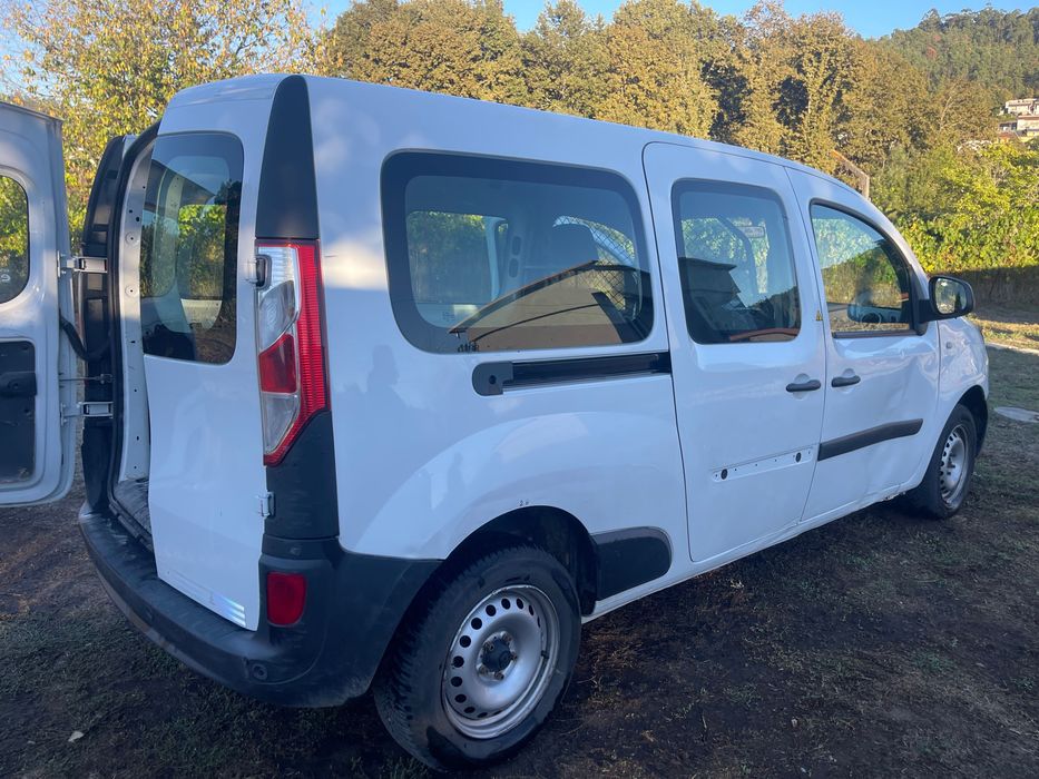 Renault kangoo 2020 71,000 quilómetros dois lugares