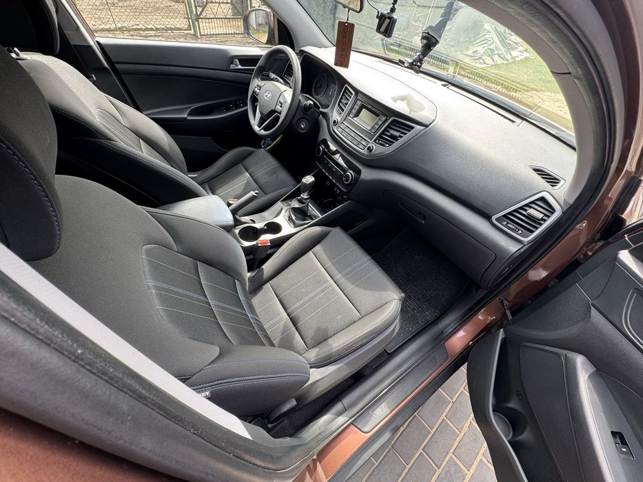 Hyunadi Tucson 2016r