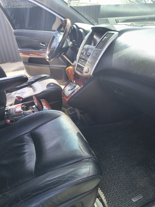 Продаємо Lexus   RX 300