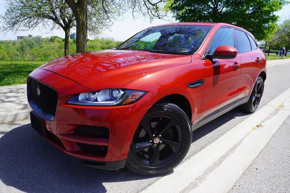 Jaguar F-PACE      2020