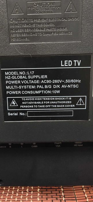 Samsung 14дюймов, новый. Можно подключать от 12в в машине.