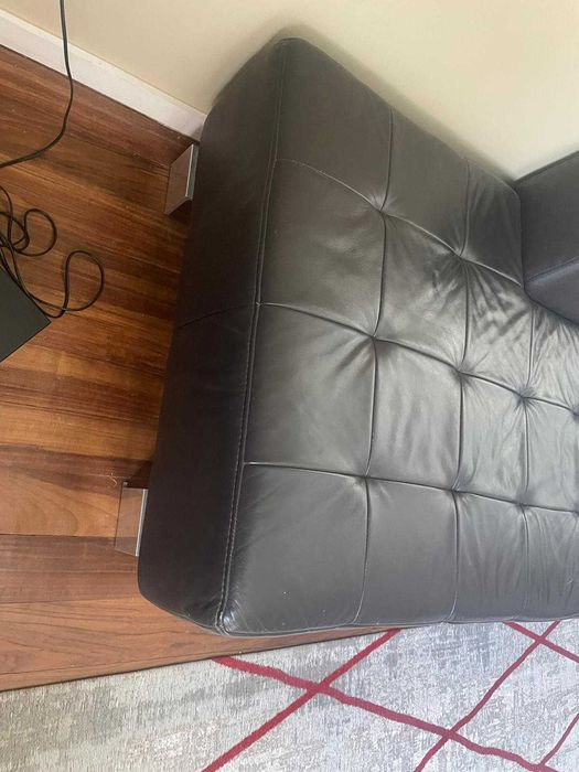 2 sofás em pele verdadeira