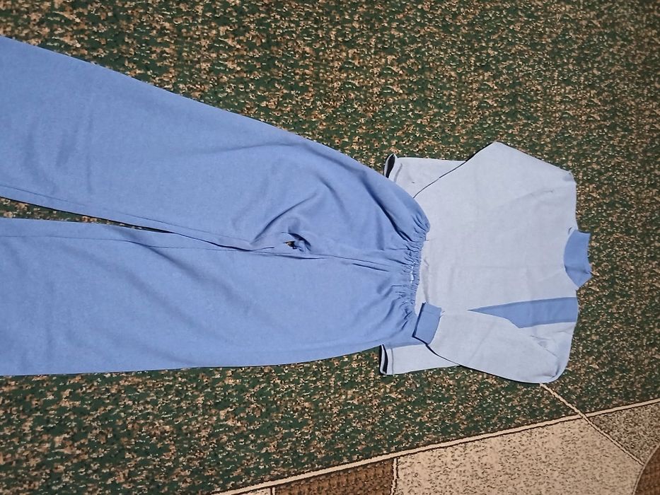 Продам костюми нові гарні великого розміру