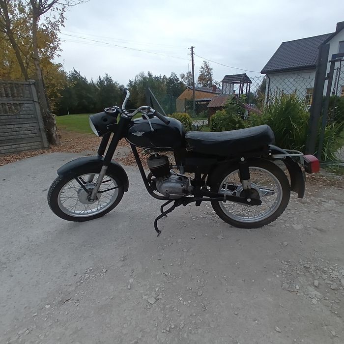 WSK 125 p motocykl m06 zabytek klasyk rok 1977 b1 b2 B3  jednoramówka garbuska 77r