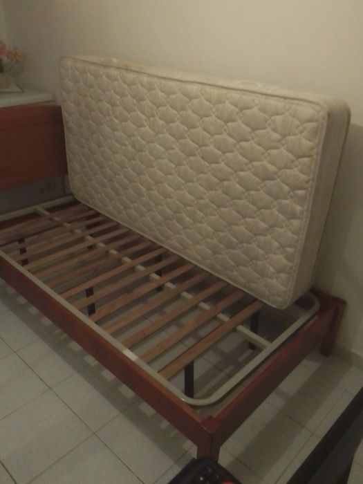 Cama de corpo e meio