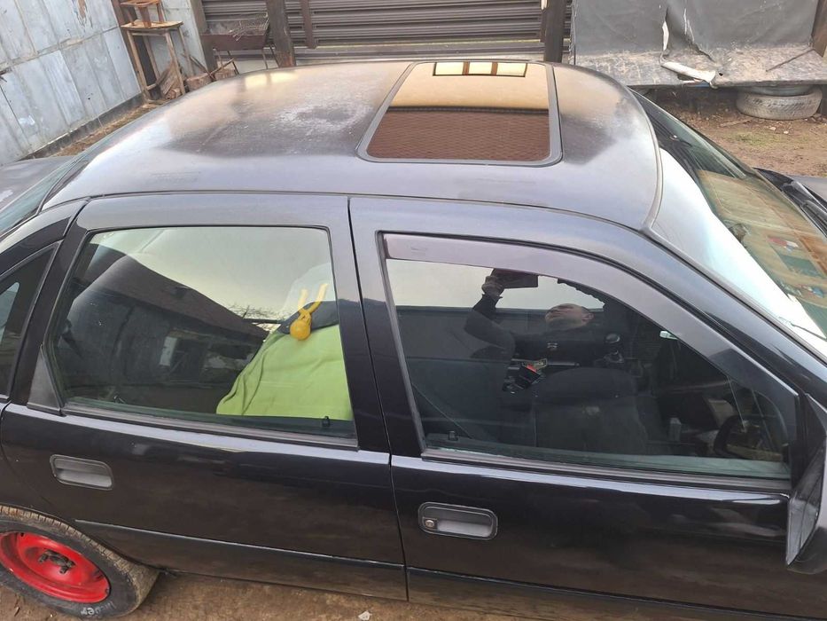 Opel Vectra A 1.8 93-й рік поТ/П на ходу обмін на мото на обмін не їду