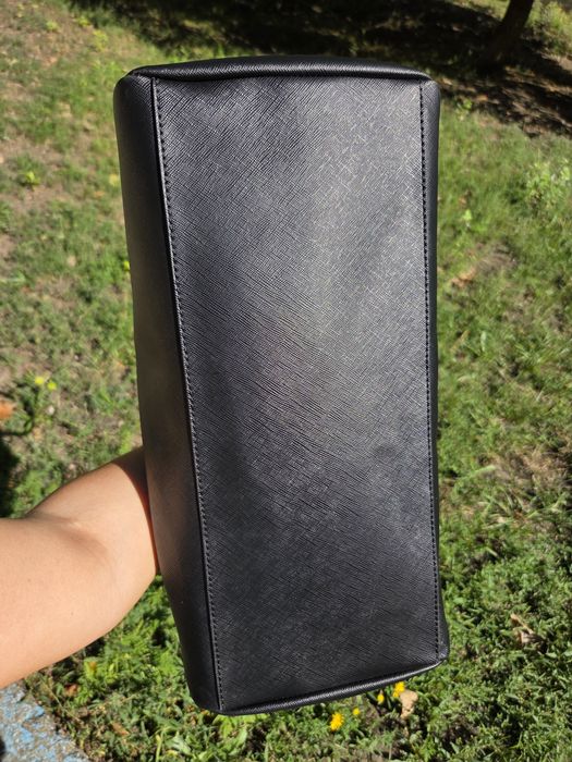 Сумка Guess велика