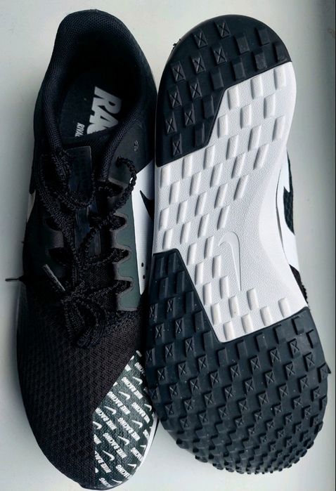 Кроссовки для бега