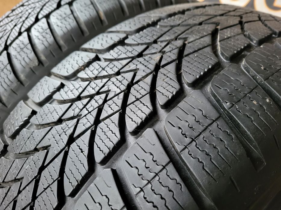 Opony zimowe 225/55/17 Dunlop 21rok
