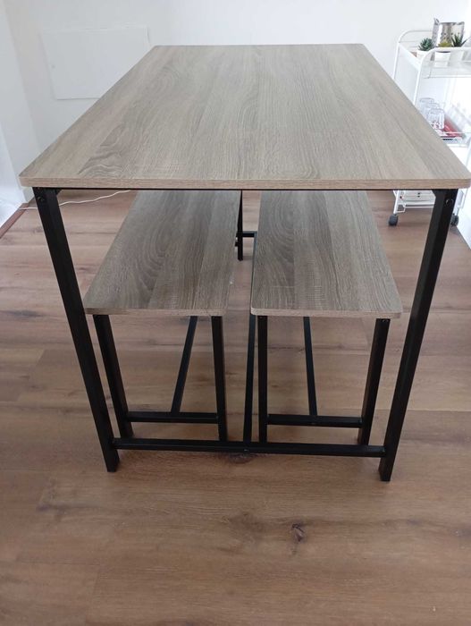 Conjunto Mesa + 2 Bancos