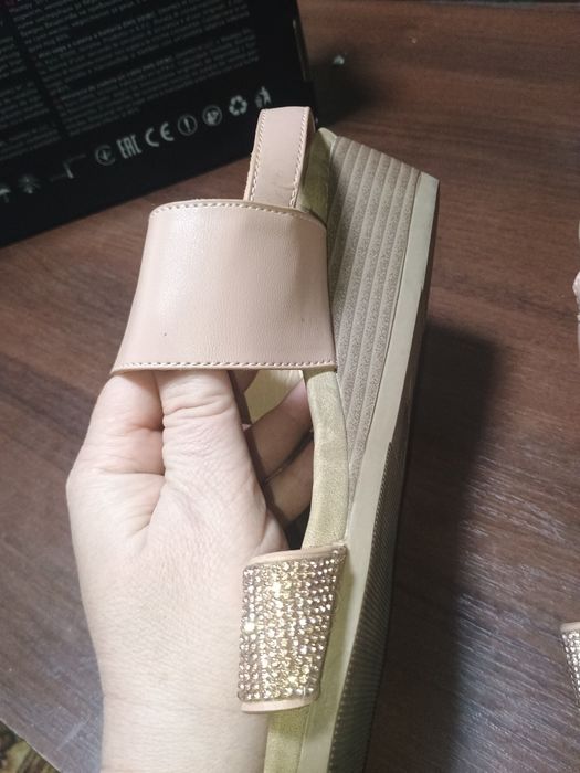 Жіноче взуття продам