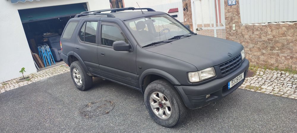 Opel Frontera B longo