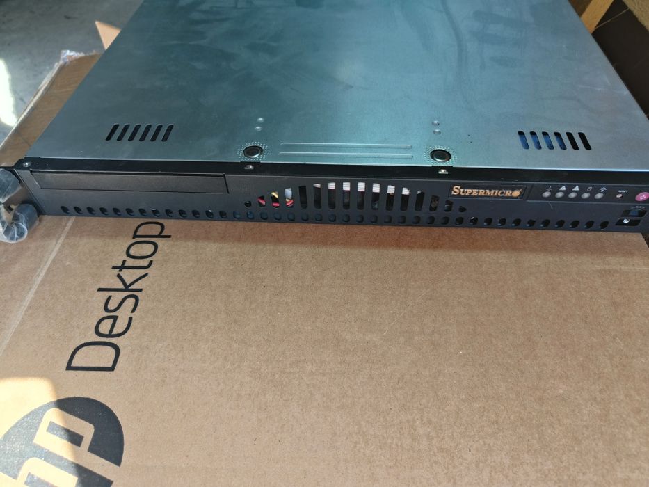 Supermicro 512-2 Надійний сервер
