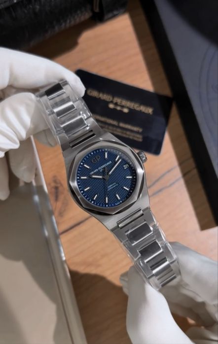 Girard-Perregaux Laureato 42 mm