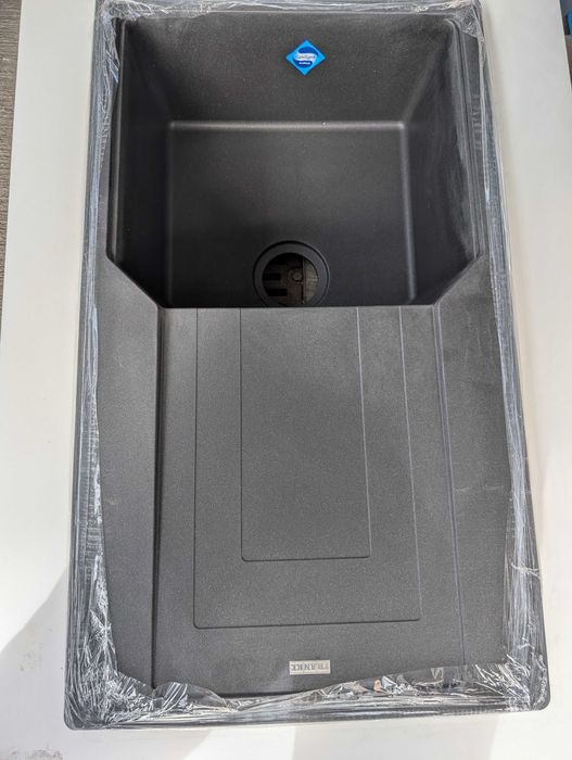 czarny zlewozmywak FRANKE URBAN UBG 611-86 onyx 114.0575.023