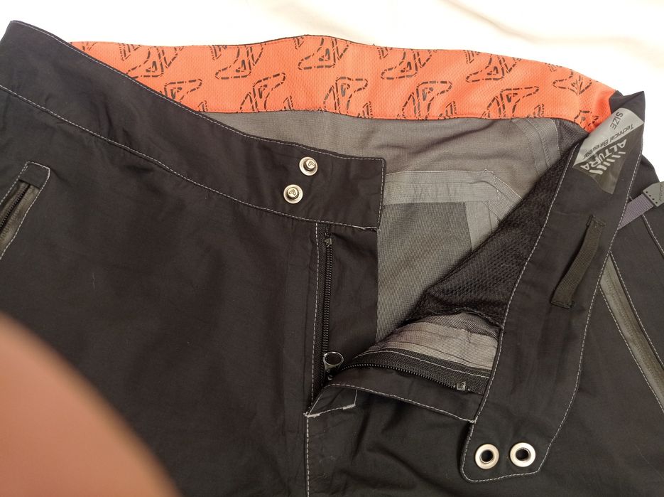 Штани Gore tex Altura, Tehnikal bike wear.size L