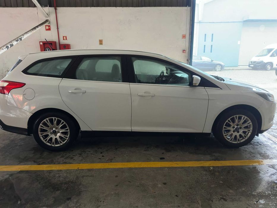 OPORTUNIDADE – Ford Focus SW 1.6 TDCi | 2012