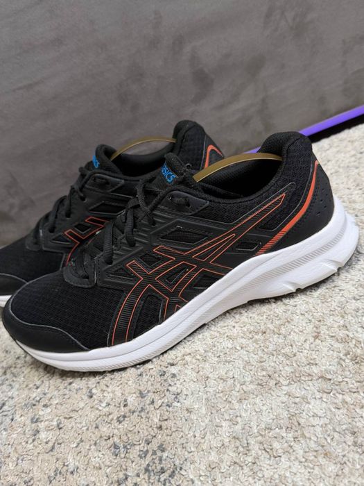 Кроссовки ASICS размер 42