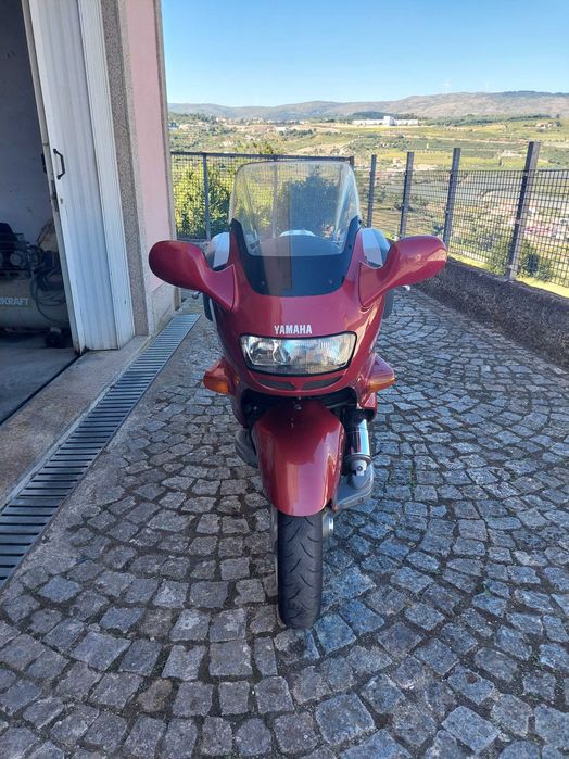 YAMAHA GTS 1000 bem estimada.