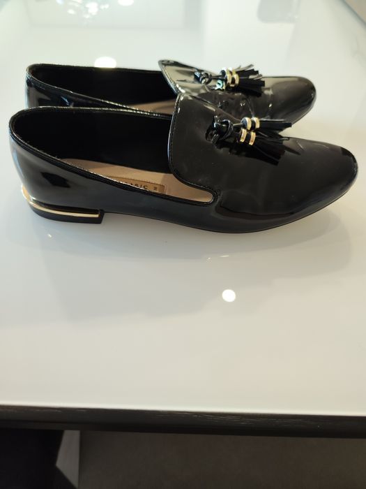 Sapatos pretos envernizados Zara