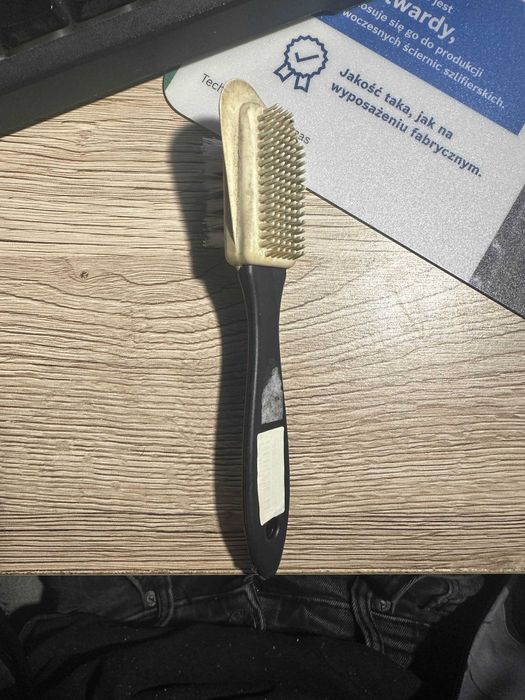 szczotka do obuwia