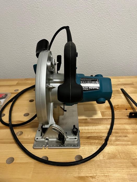 serra circular Makita modelo HS7601J