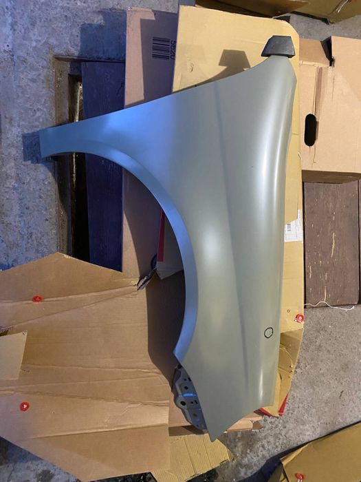 Крыло vw golf 5  универсал /jetta 04-13 седан правое