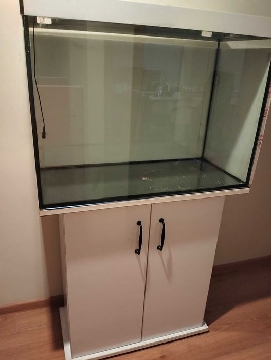 Akwarium 160 l z szafką i osprzętem
