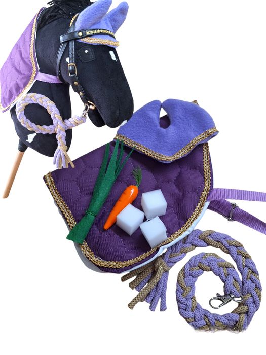 Zestaw (derka,nauszniki,uwiąz,smaczki dla hobby horse a3 lub a4
