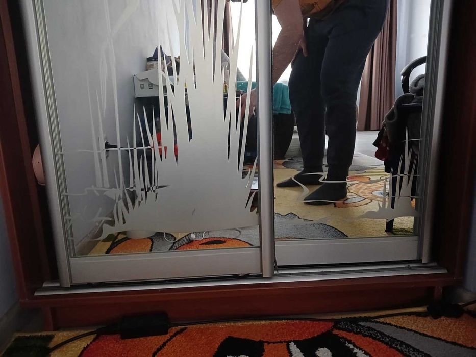 Шафа купе б/у, в нормальному стані