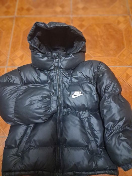 Куртка зимова  NIKE на хлопчика -128-137 р-нова