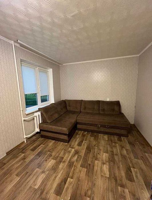 Продам 1 кім в центрі зупинка Спартак