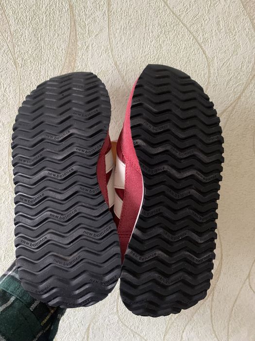 Продам жіночі кросівки new balance