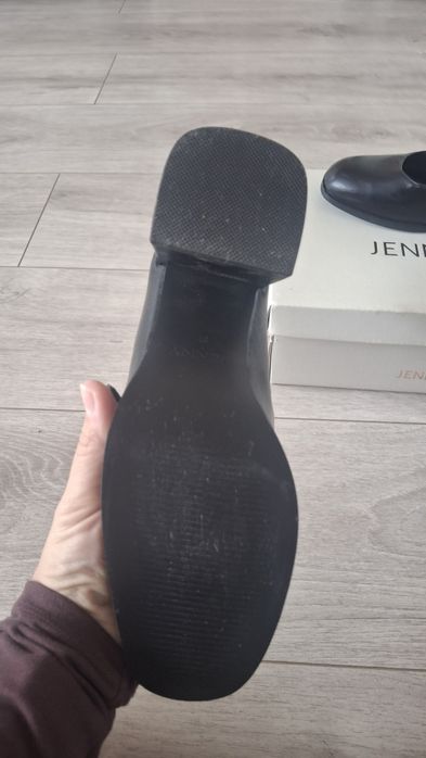 Sprzedam  buty dla dziewczynki