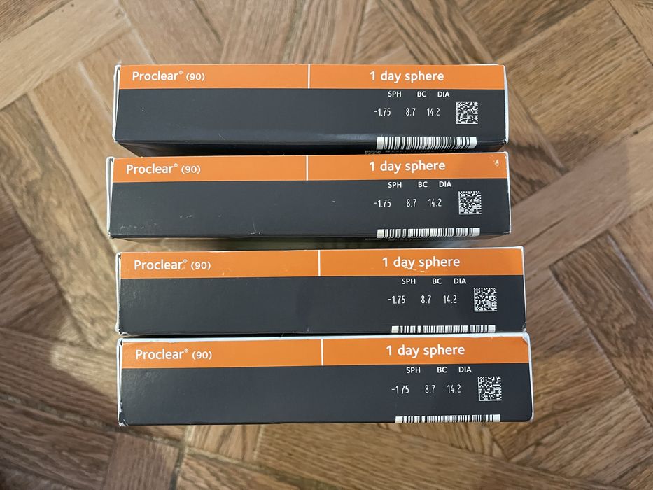 Продам контактні лінзи -1,75