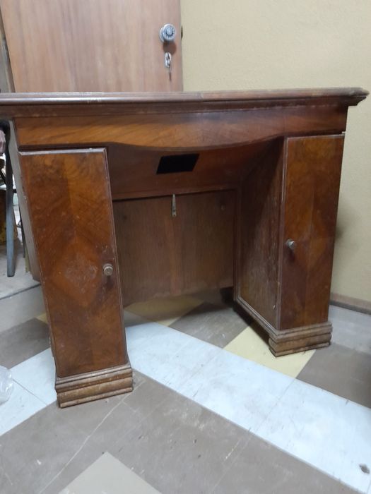 Movel de máquina muito antiga