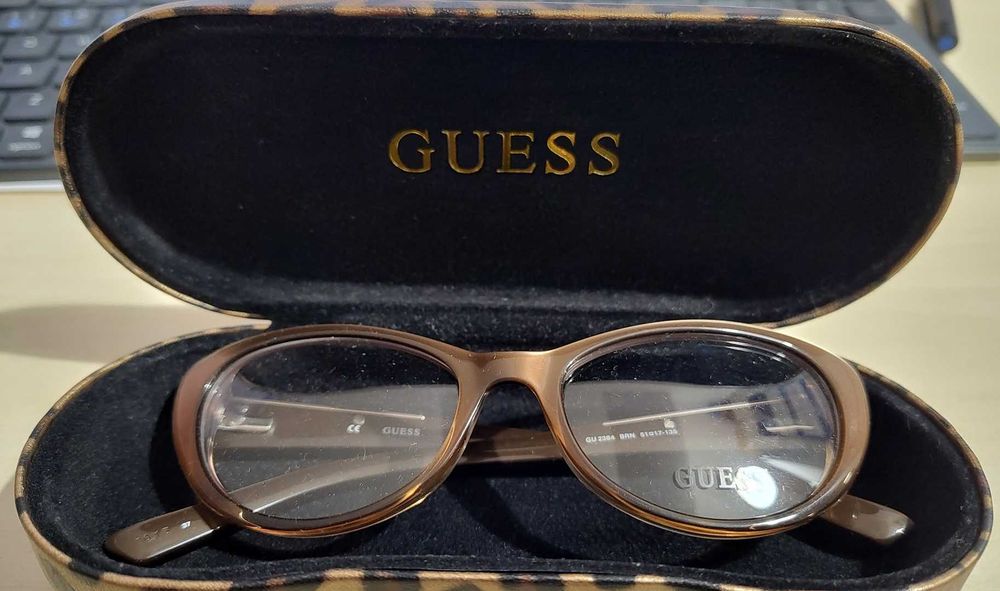 Oprawki Guess - nowe + futerał
