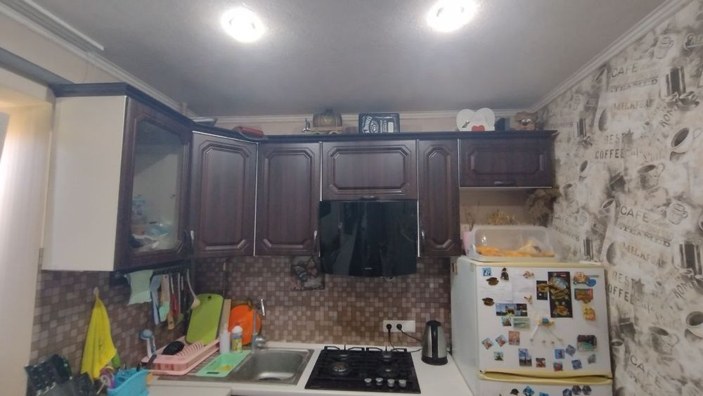 Продам кухню , самовывоз Каменское