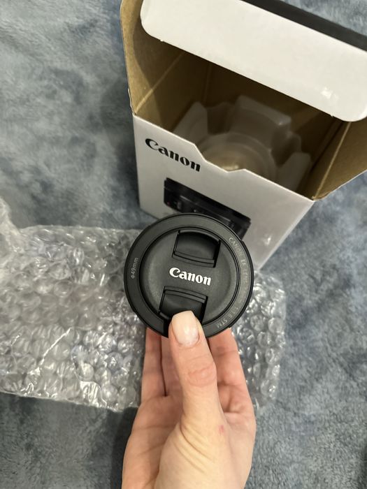 Новий об'єктив Canon EF-M (ідеальний стан, чек, повний комплект)