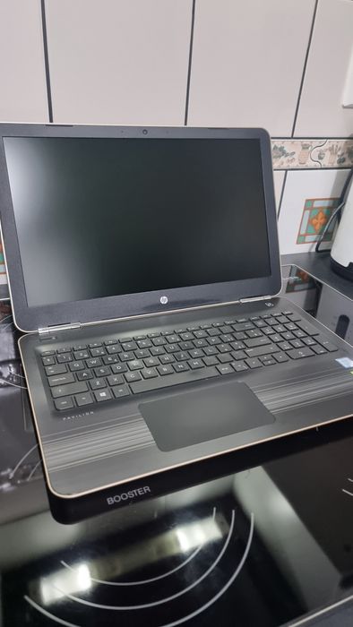 HP Pavilion 15 | i7-7500U | NVIDIA 940MX 4GB | 8GB RAM | SSD